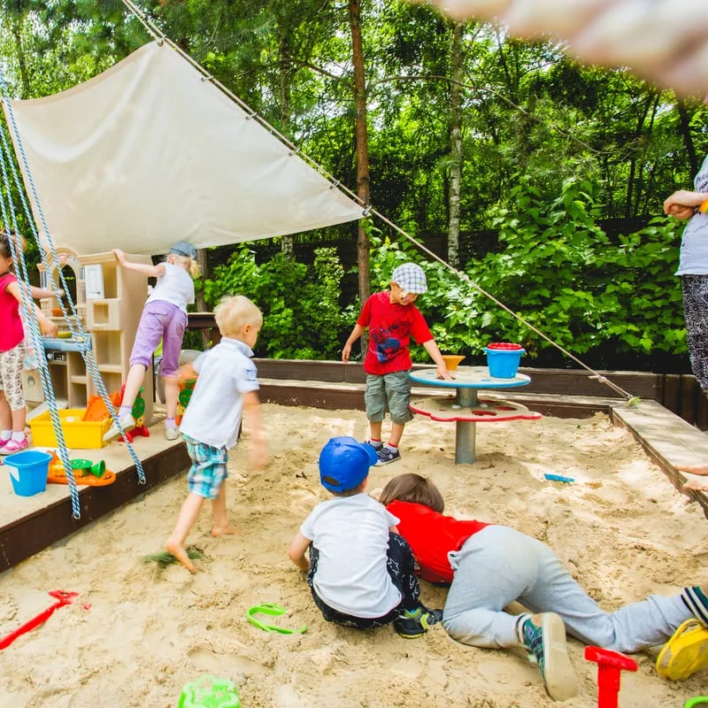 Akademia Maluchów – wnętrza i przestrzenie przedszkola (6)